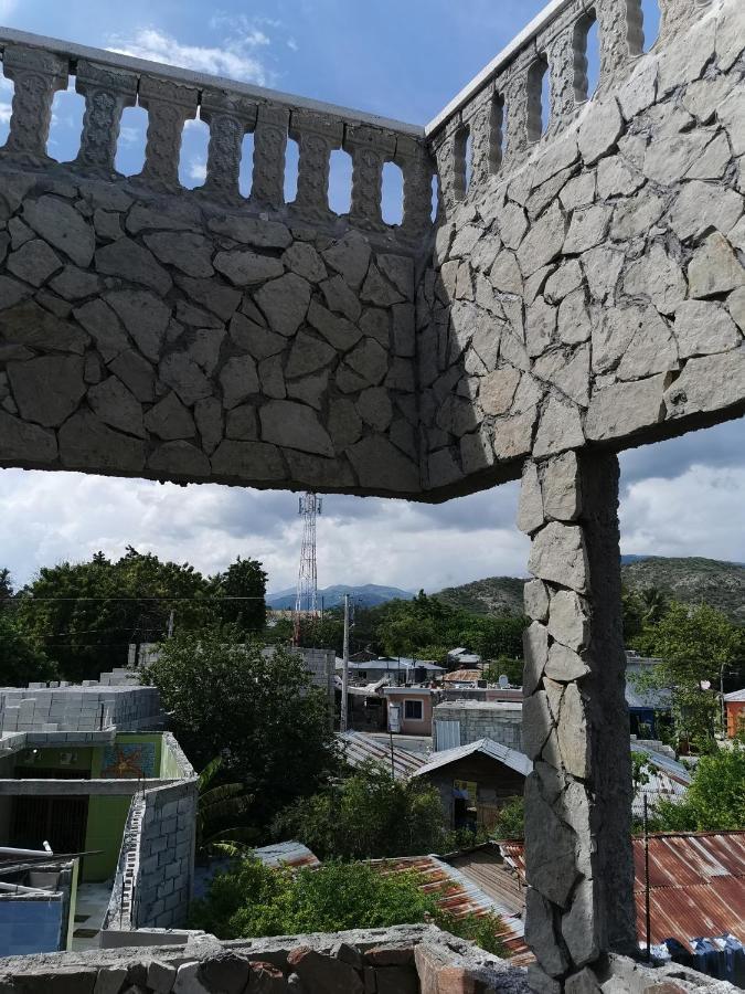 Lago Enriquillo Resort Cerro Al Medio Esterno foto