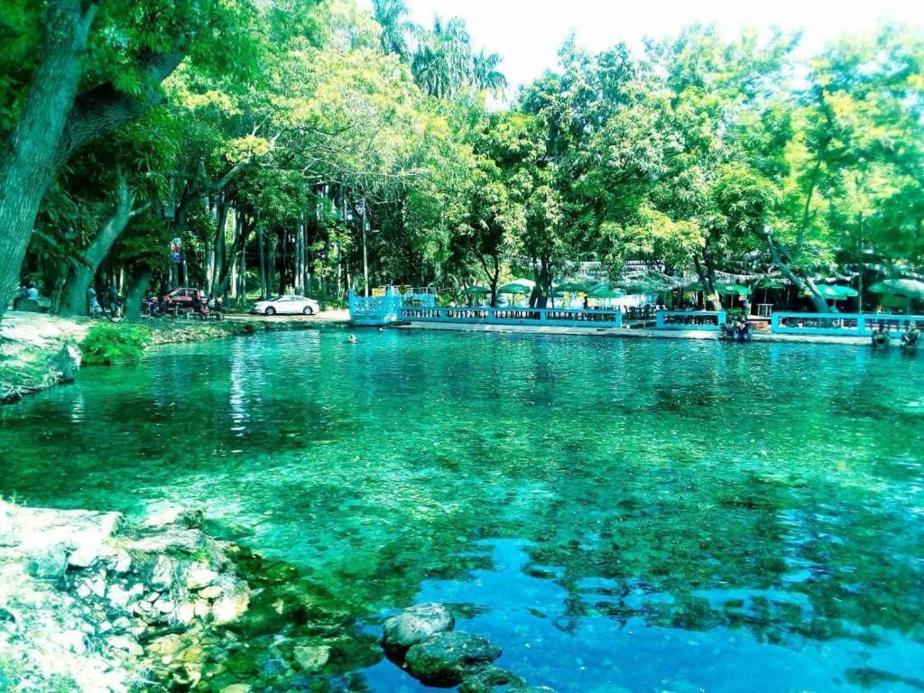 Lago Enriquillo Resort Cerro Al Medio Esterno foto